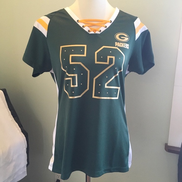 NFL Tops - NFL TEAM APPAREL WOMEN’S JERSEY SIZE L
GREENBAY